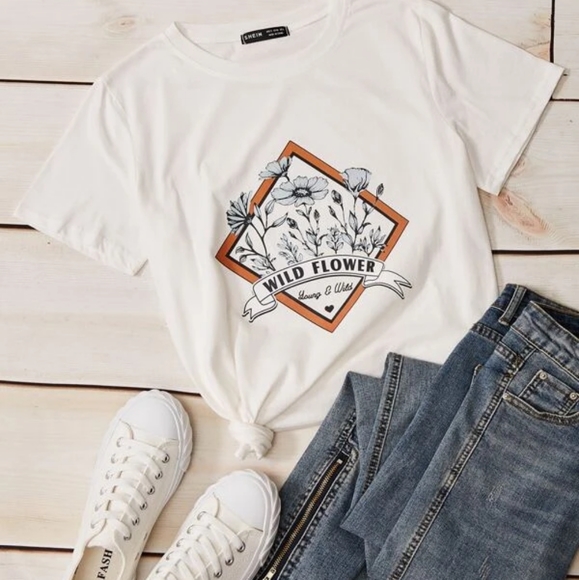 SHEIN Tops - Wild Flower Graphic Vintage Tee